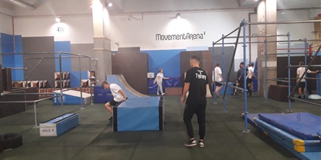 8A na lekcji wychowania fizycznego w Movement Arena w Gdańsku