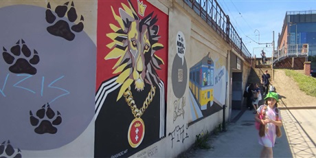 Małe Artystki w poszukiwaniu street artu we Wrzeszczu