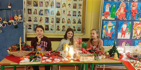 Powiększ grafikę: kiermasz świąteczny